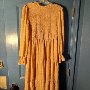 NWT ,DOWN BY THE RIVER,,TIERED, RUFFLE SLEEVES  &  COLLAR  SZ-L, TAN